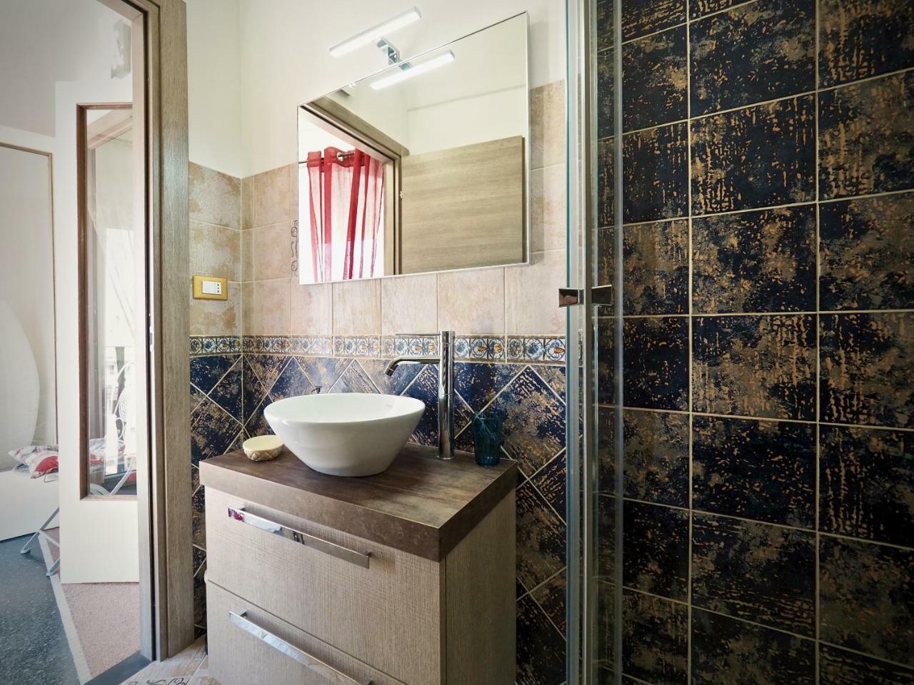 Romantic Suite Con Vista San Donato Genova Exterior foto